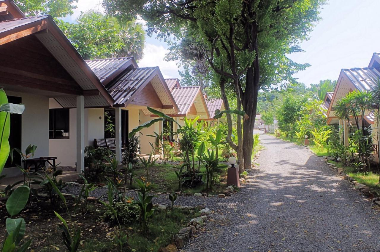 Thai House Beach Resort Ko Lanta Екстериор снимка