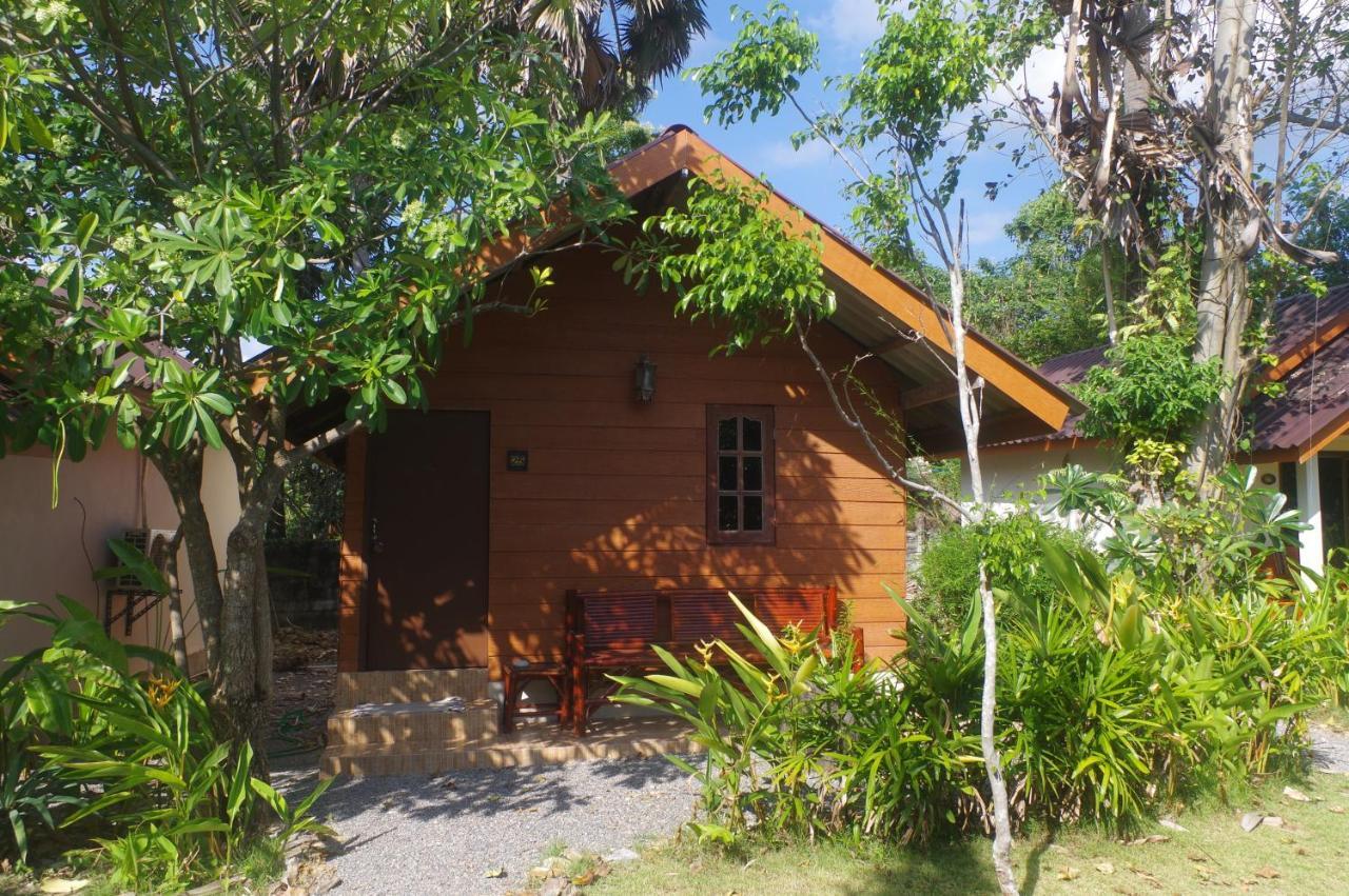 Thai House Beach Resort Ko Lanta Екстериор снимка
